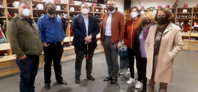 Quo Vadis – Eishockeystandort Regensburg Quo Vadis – Eishockeystandort Regensburg